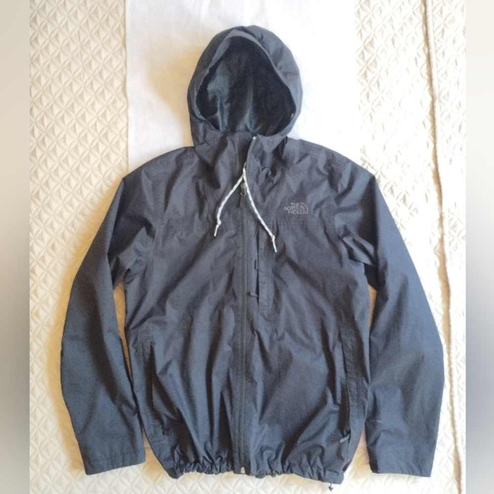 The North Face Mens Black Dryvent Waterproof Hooded Jacket Size Medium